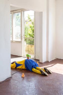 Missing alternative text