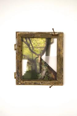 Missing alternative text