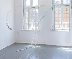 Missing alternative text