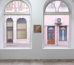 Missing alternative text