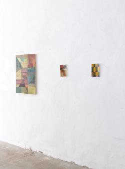 Missing alternative text