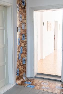 Missing alternative text