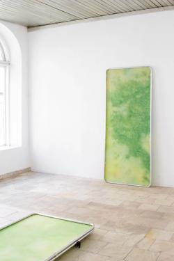 Missing alternative text