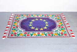 Missing alternative text