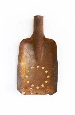 Missing alternative text