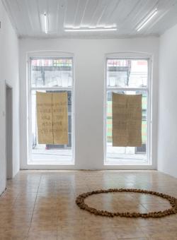 Missing alternative text