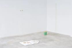 Missing alternative text