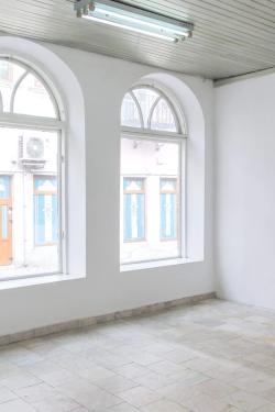 Missing alternative text