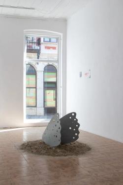 Missing alternative text