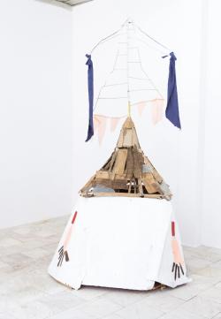 Missing alternative text