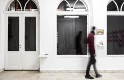 Missing alternative text