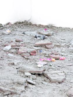 Missing alternative text