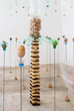 Missing alternative text