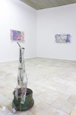 Missing alternative text