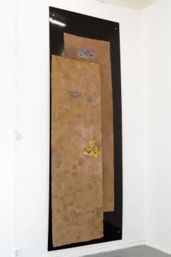 Missing alternative text