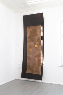 Missing alternative text