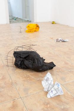 Missing alternative text