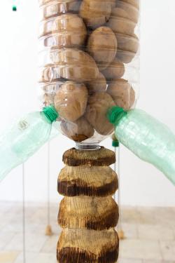 Missing alternative text