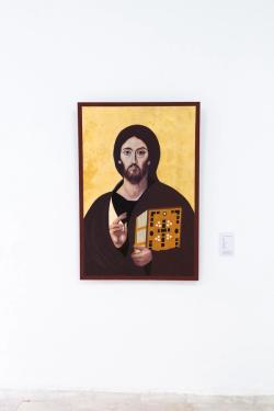 Missing alternative text