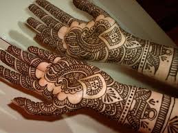 Mehndi tattoo with henna