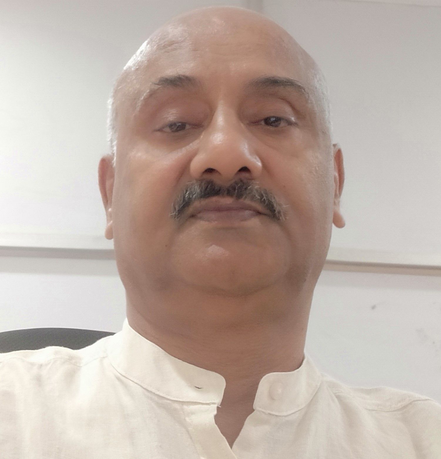 Dr. Mahesh Pal