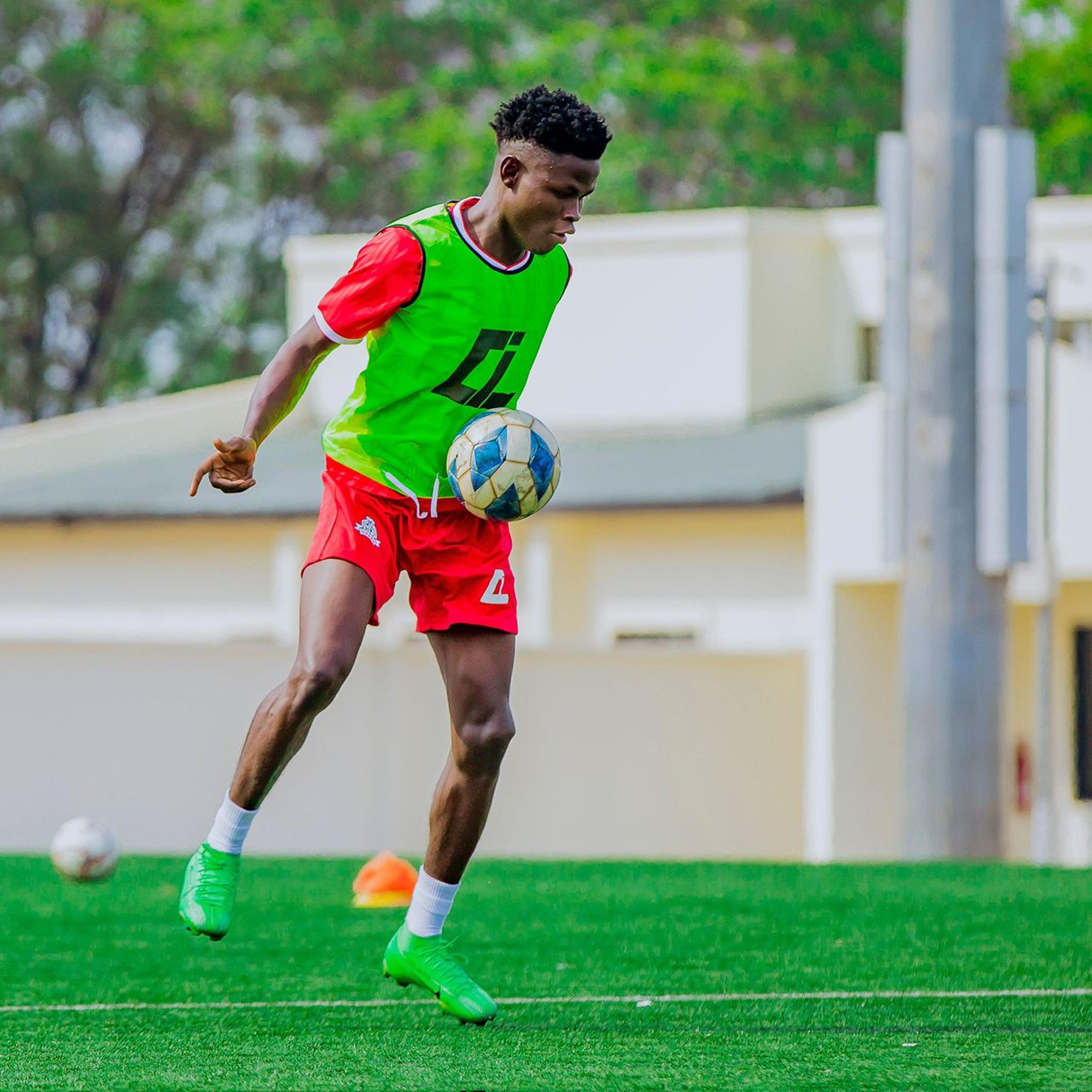 Vipers SC secure Liberian forward Robin Kane Hney on three-year deal