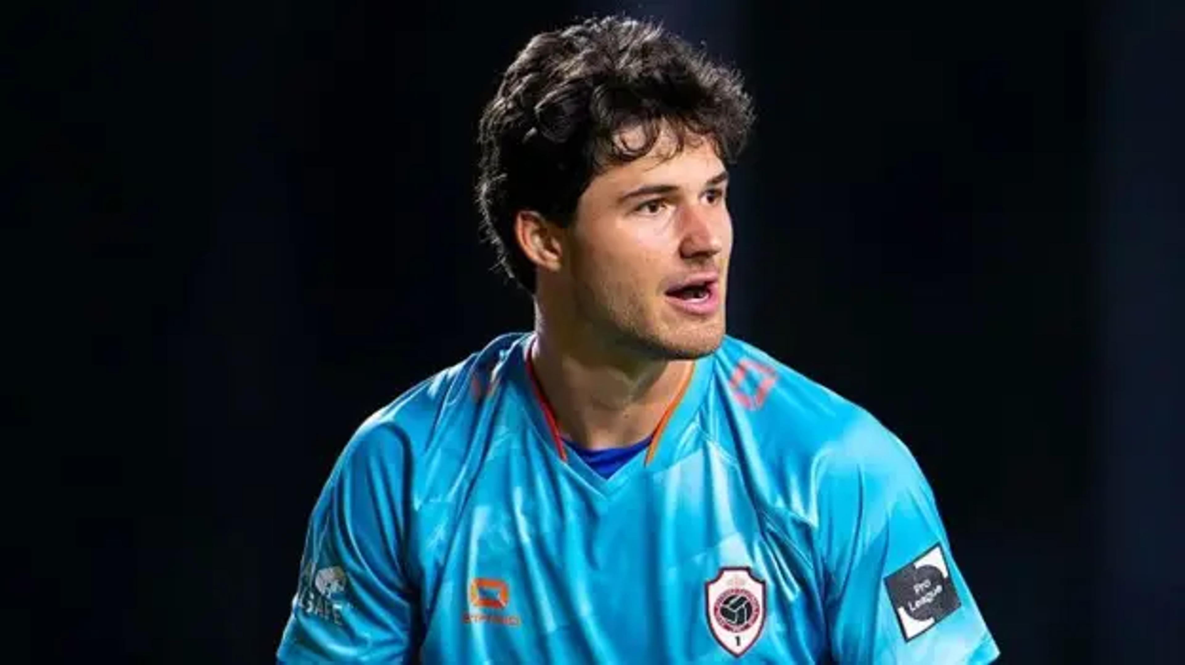 Manchester United land Belgian goalkeeper Senne Lammens in €21m deal