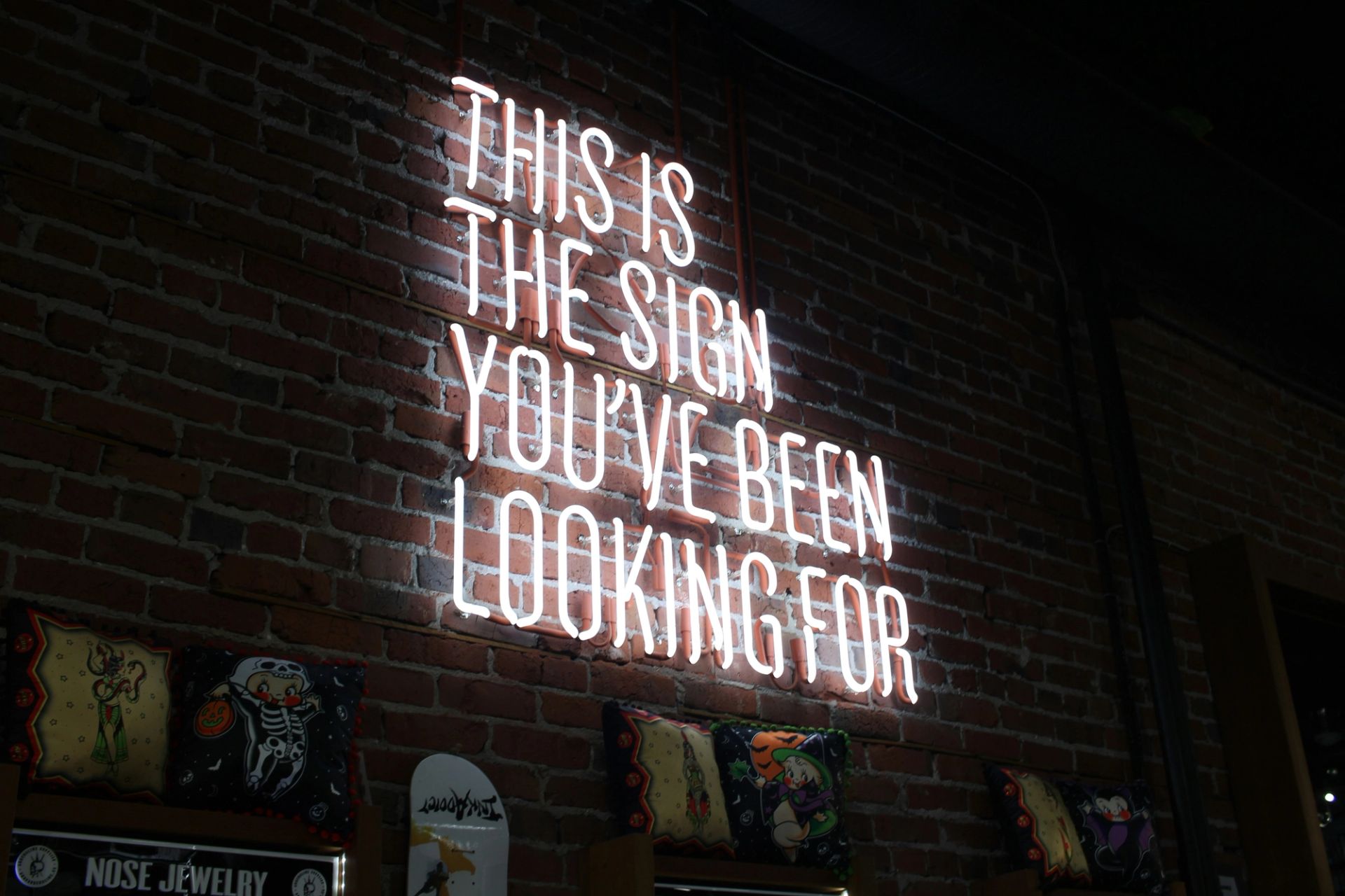 When Creative Influence Amplifies and Strengthens Brand Experience