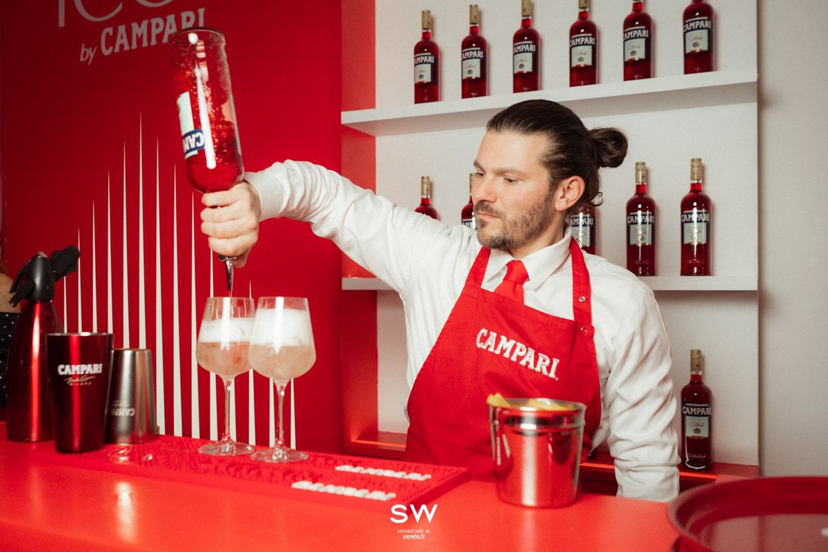 CAMPARI - THE RED ICON