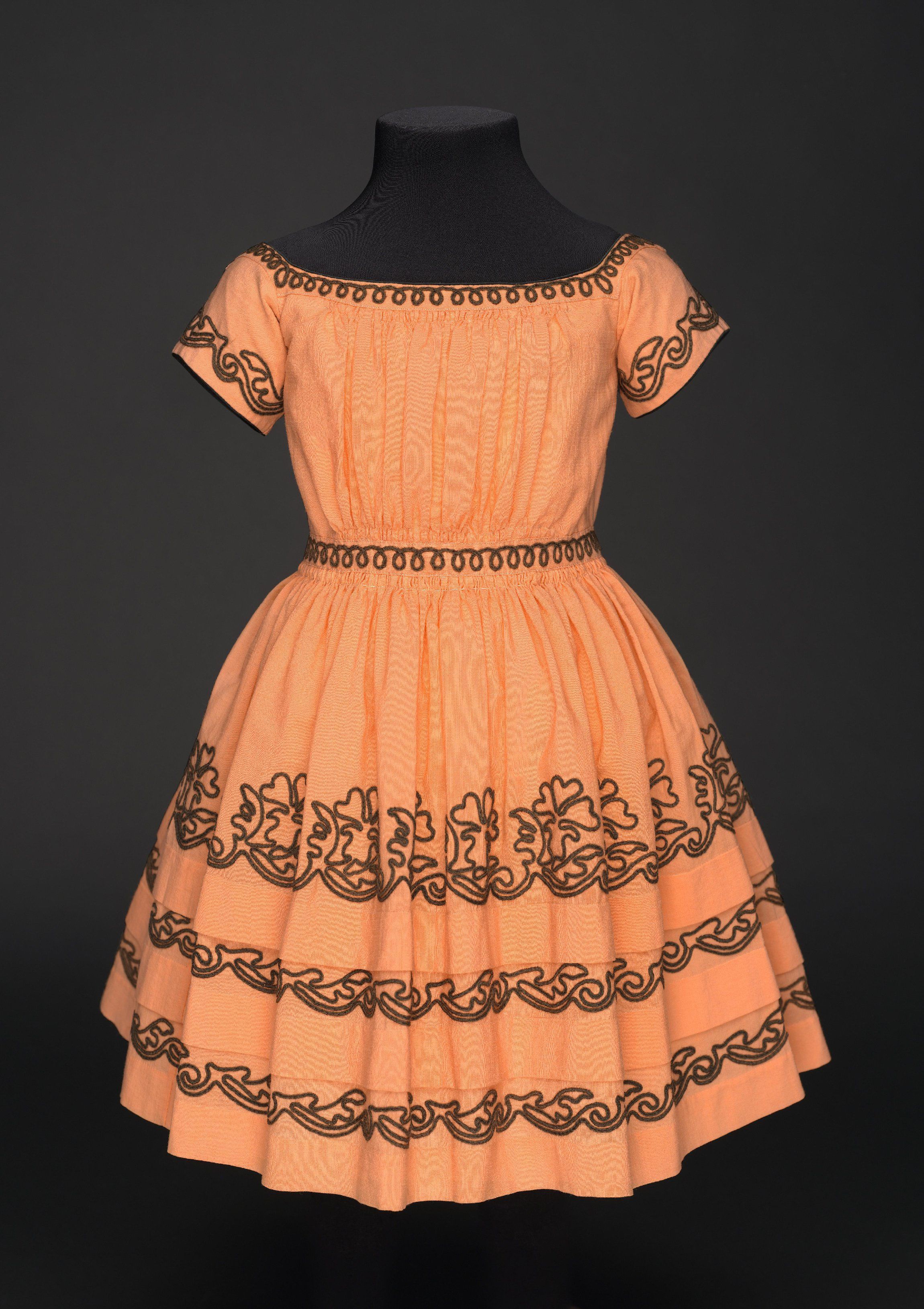 mononymous artist who designed dresses at age 6 Max Alexander Started Designing Clothes At The Age Of 4, Now He Is 7 Years Old And Here Are His 35 Best Works