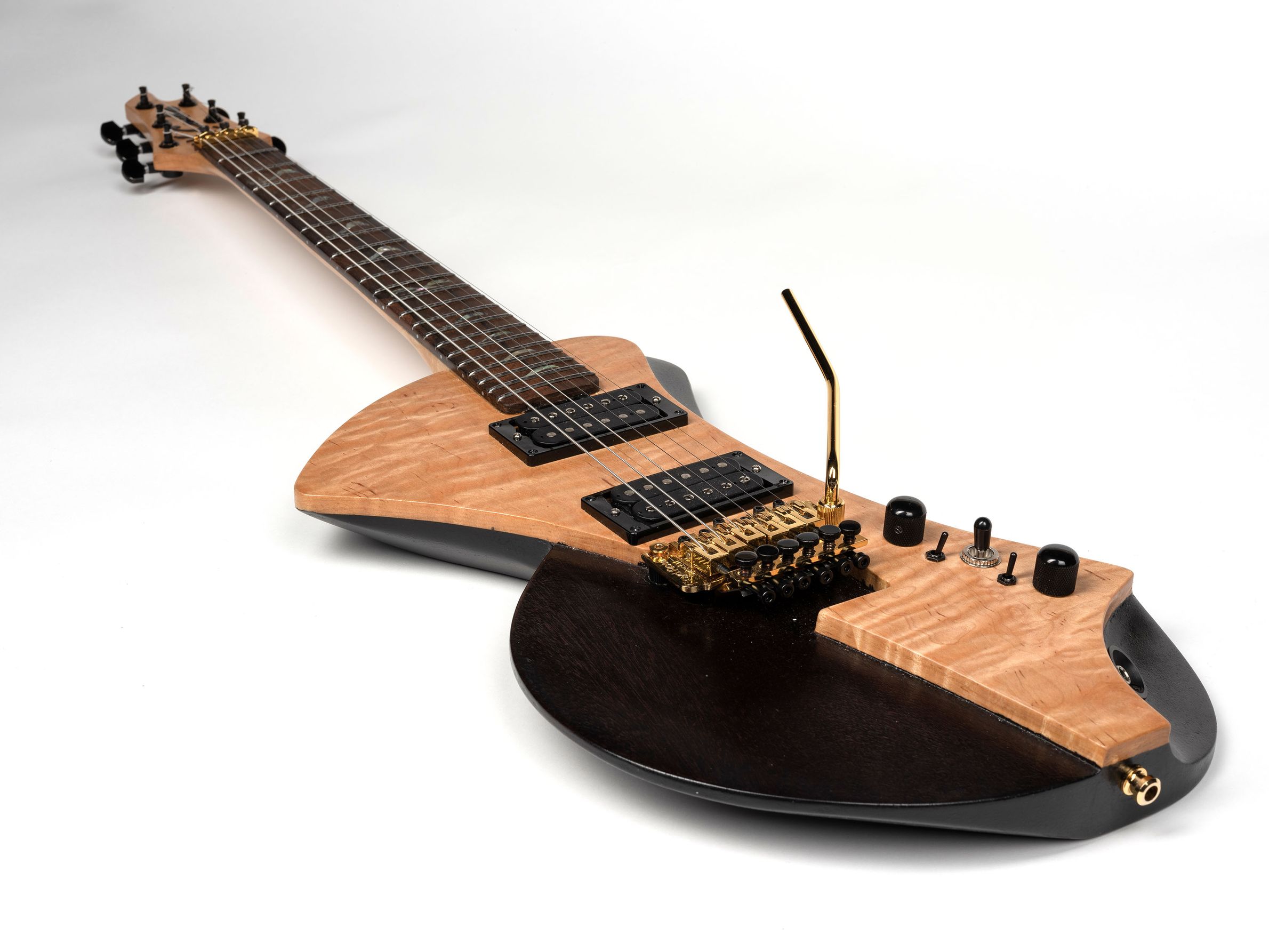 Maple/black guitar