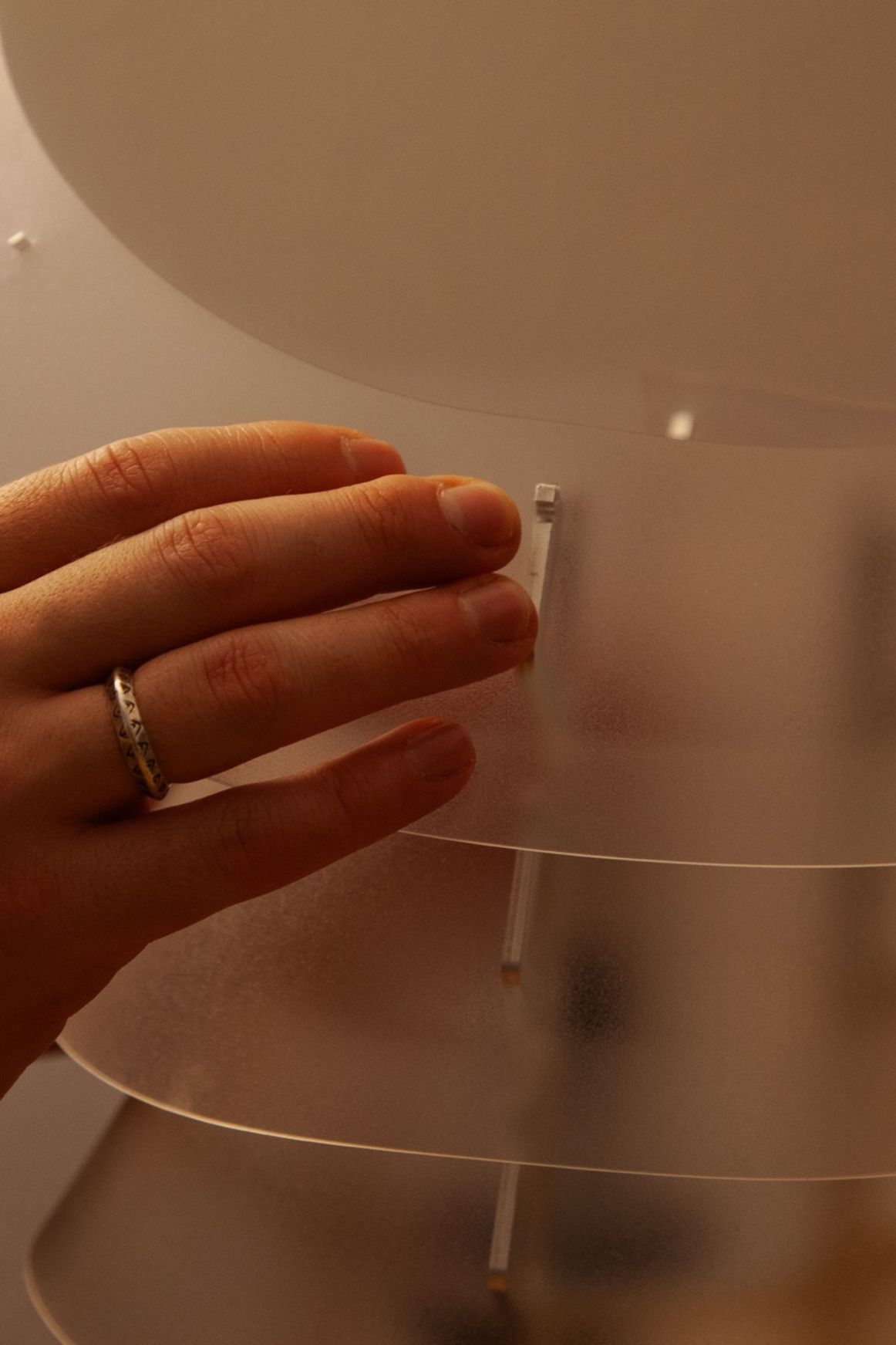 Aluminum and polycarbonate lamp assembly