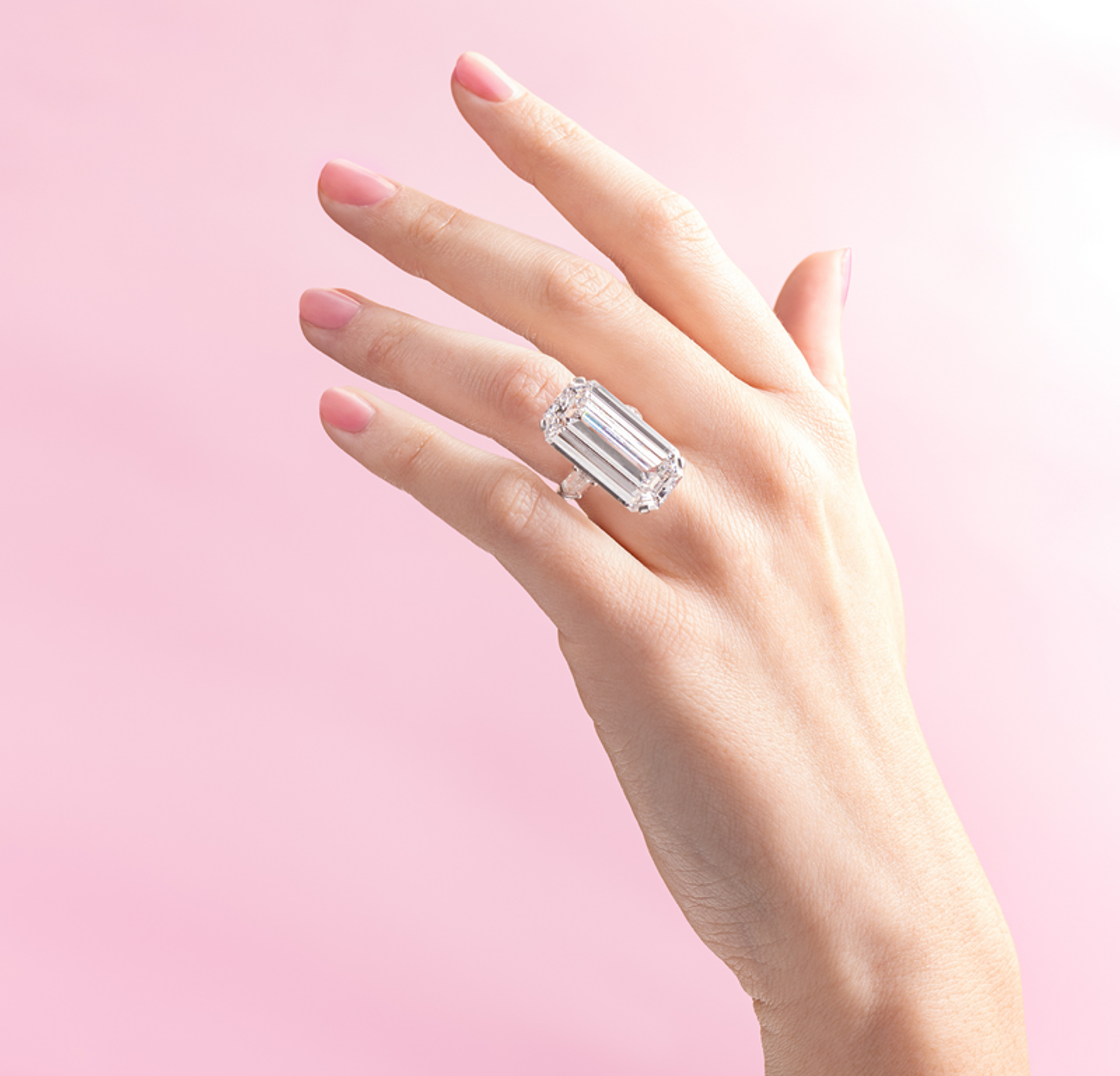 Freeman’s Realizes $3,259,520 in June 10 Important Jewelry Auction Featuring Grace & Gavel: Jewelry from the Estate of Sandra Schultz Newman