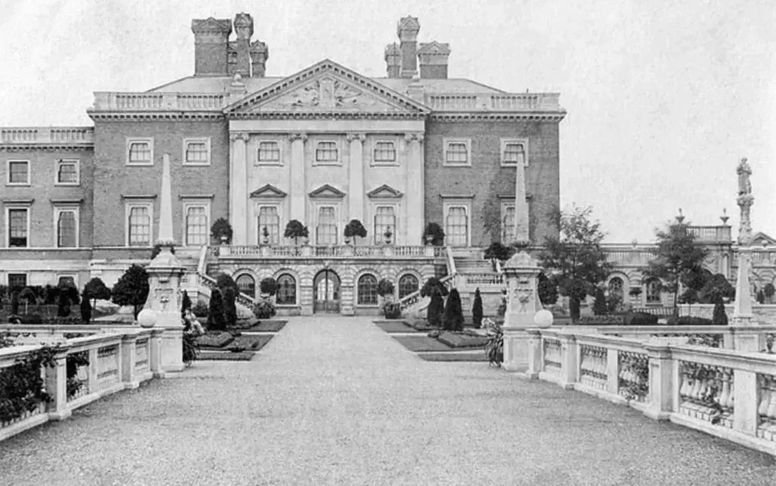 Forgotten Treasures: Property from the Aline Elwes McDonnell Trust from Copped Hall, Essex, UK