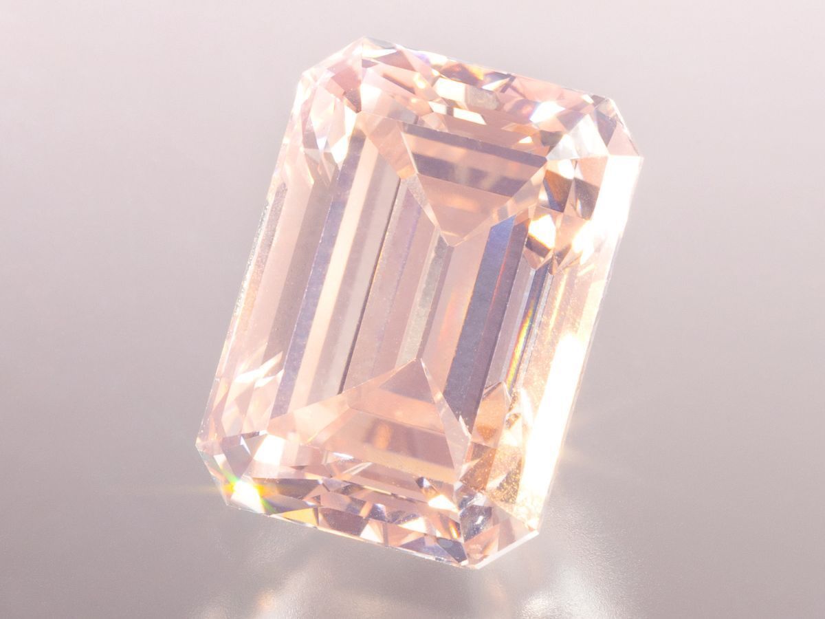 Colored Diamonds, Gems and Bulgari Necklaces Shine Bright at Freeman's | Hindman Important Jewelry Auction