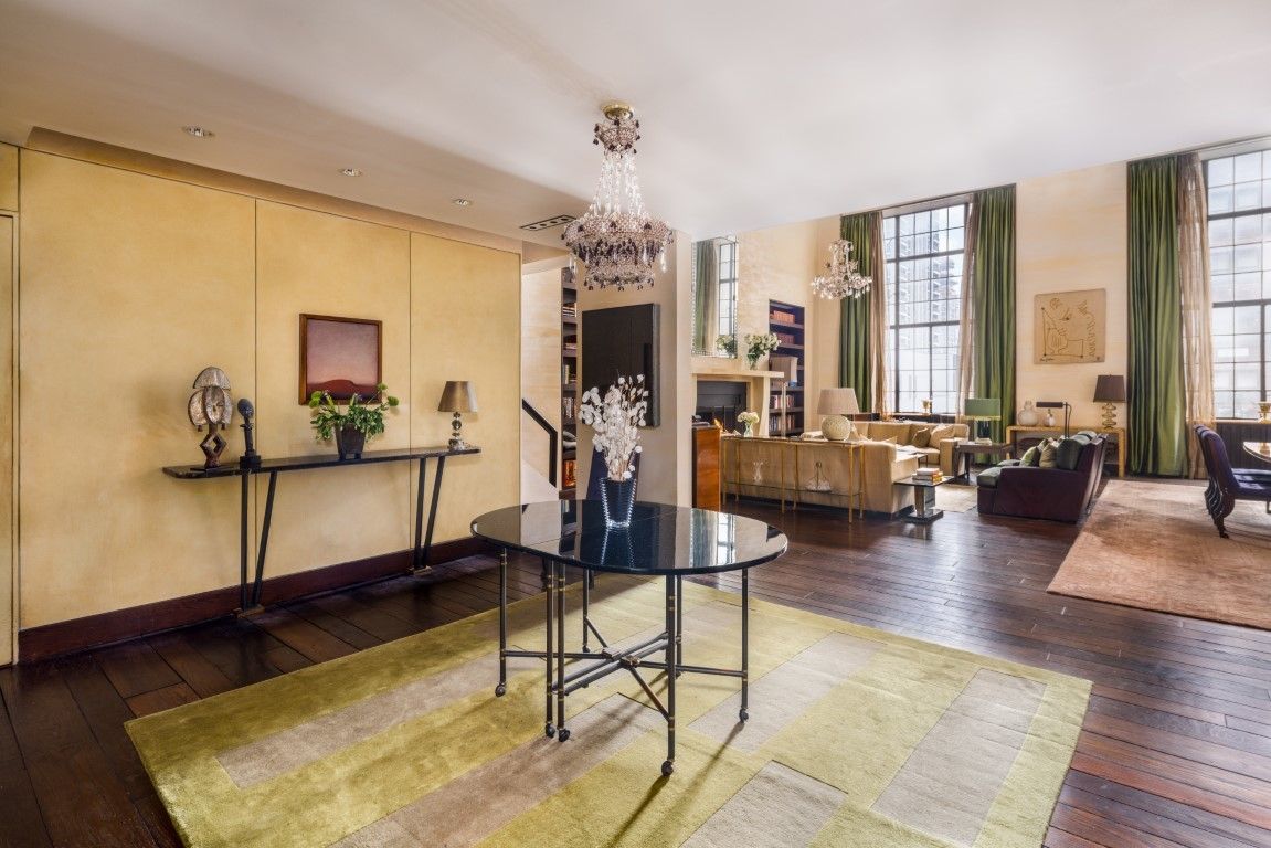Property From a David Collins-Designed New York Residence to be Presented At Hindman