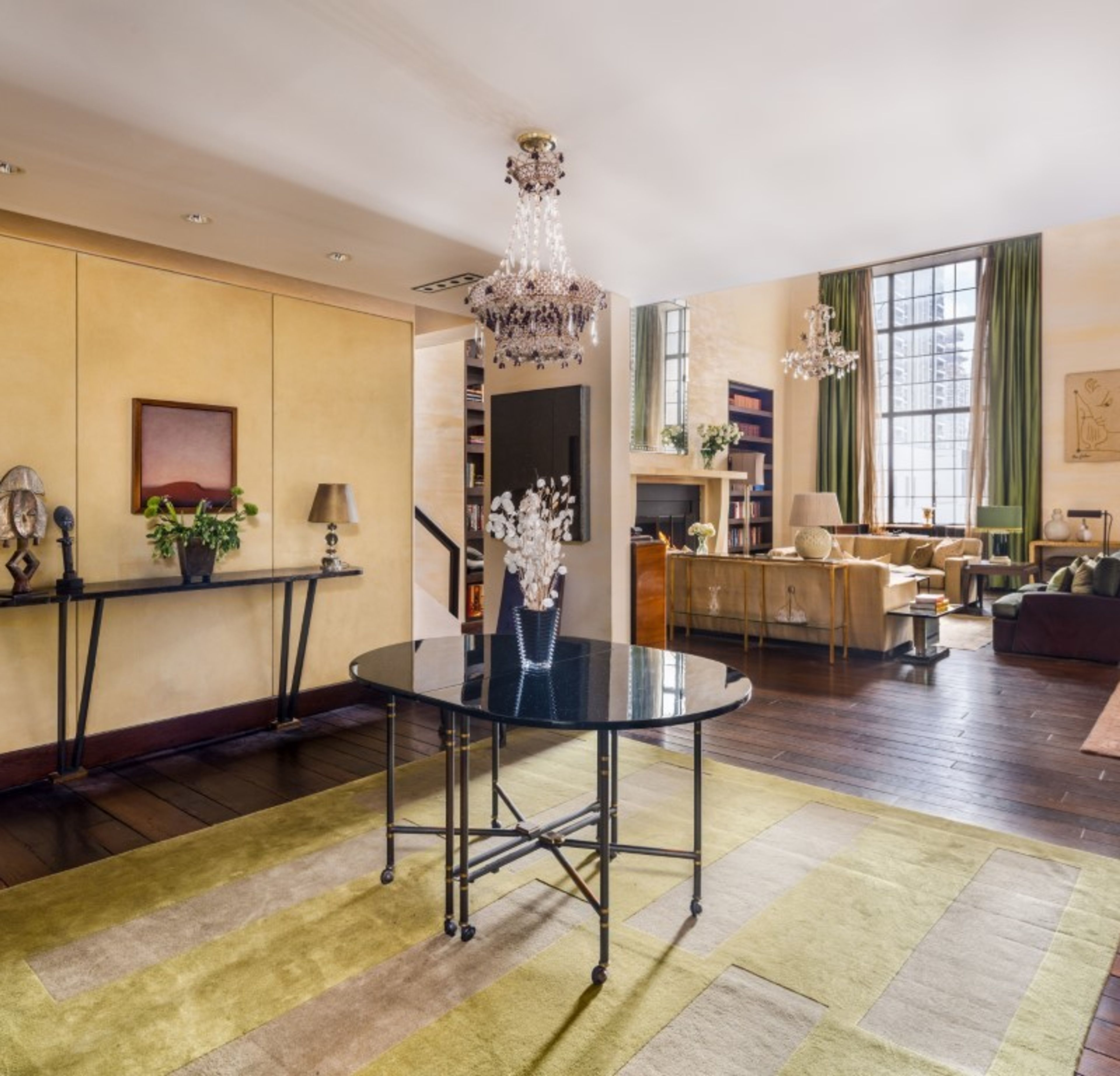 Property From a David Collins-Designed New York Residence to be Presented At Hindman