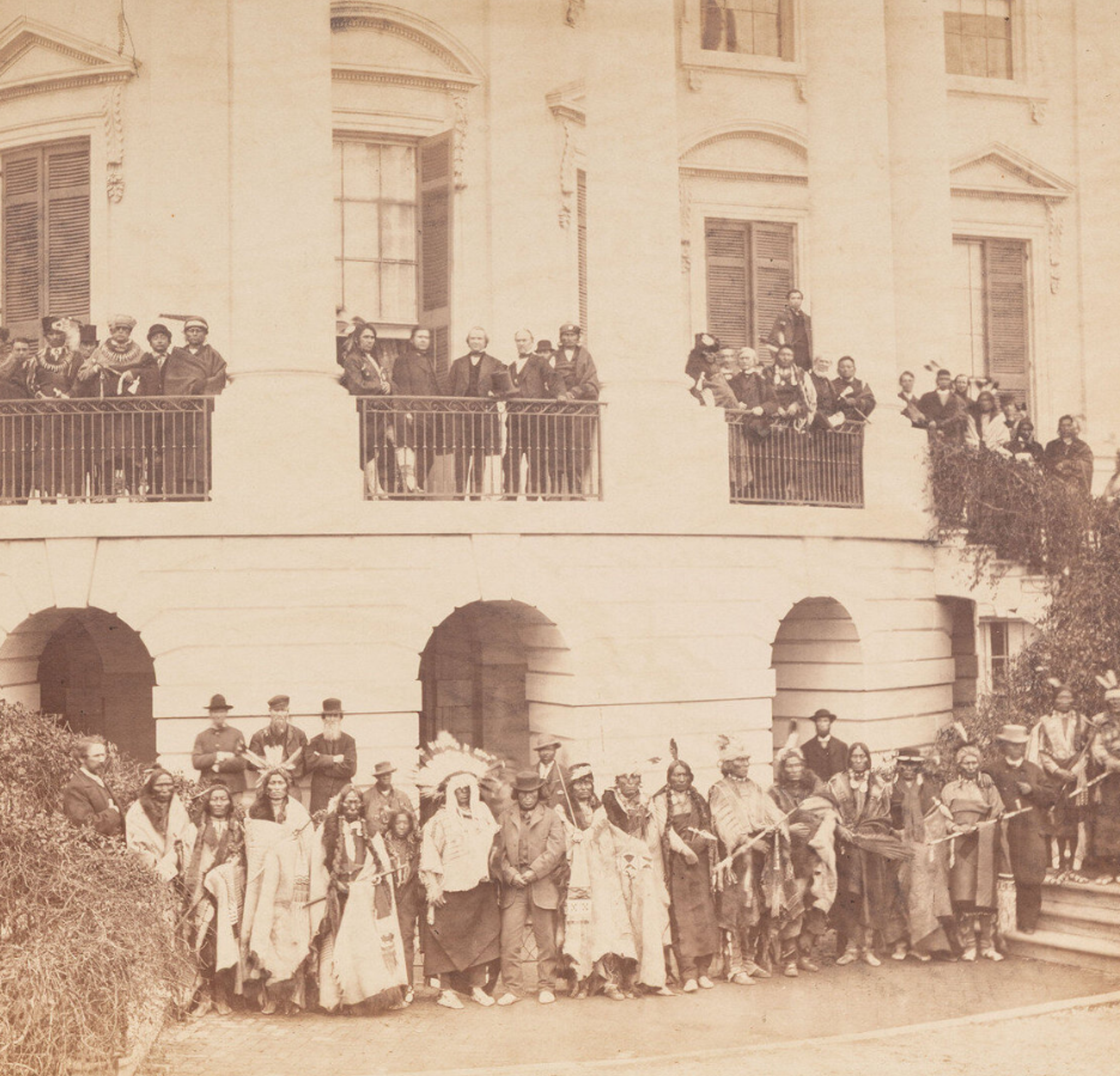Larry Ness’s Lifetime Collection of Native American Photography Coming to Auction