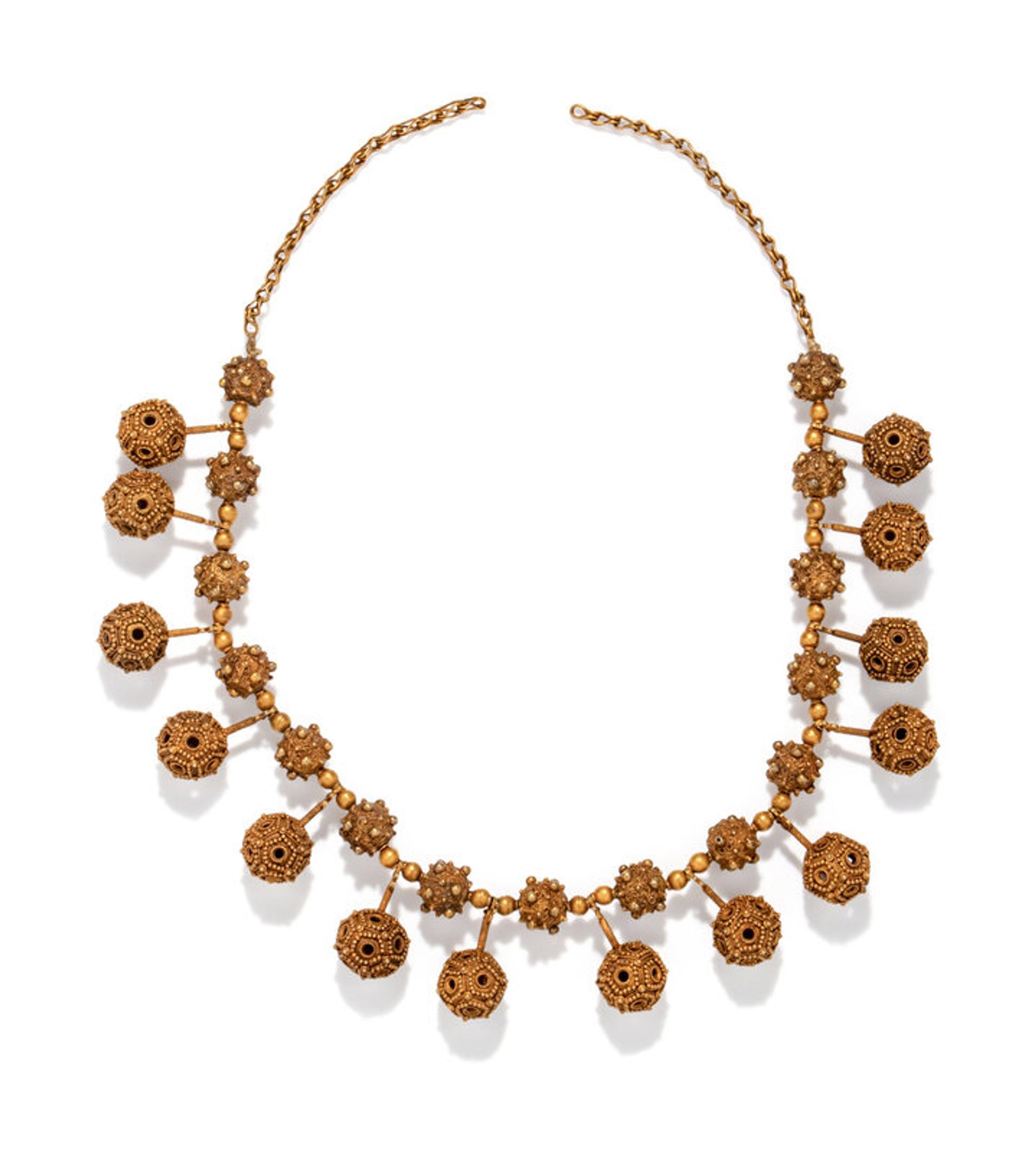 Lot 203 | An Islamic Gold Necklace | Estimate: $2,000 - 3,000