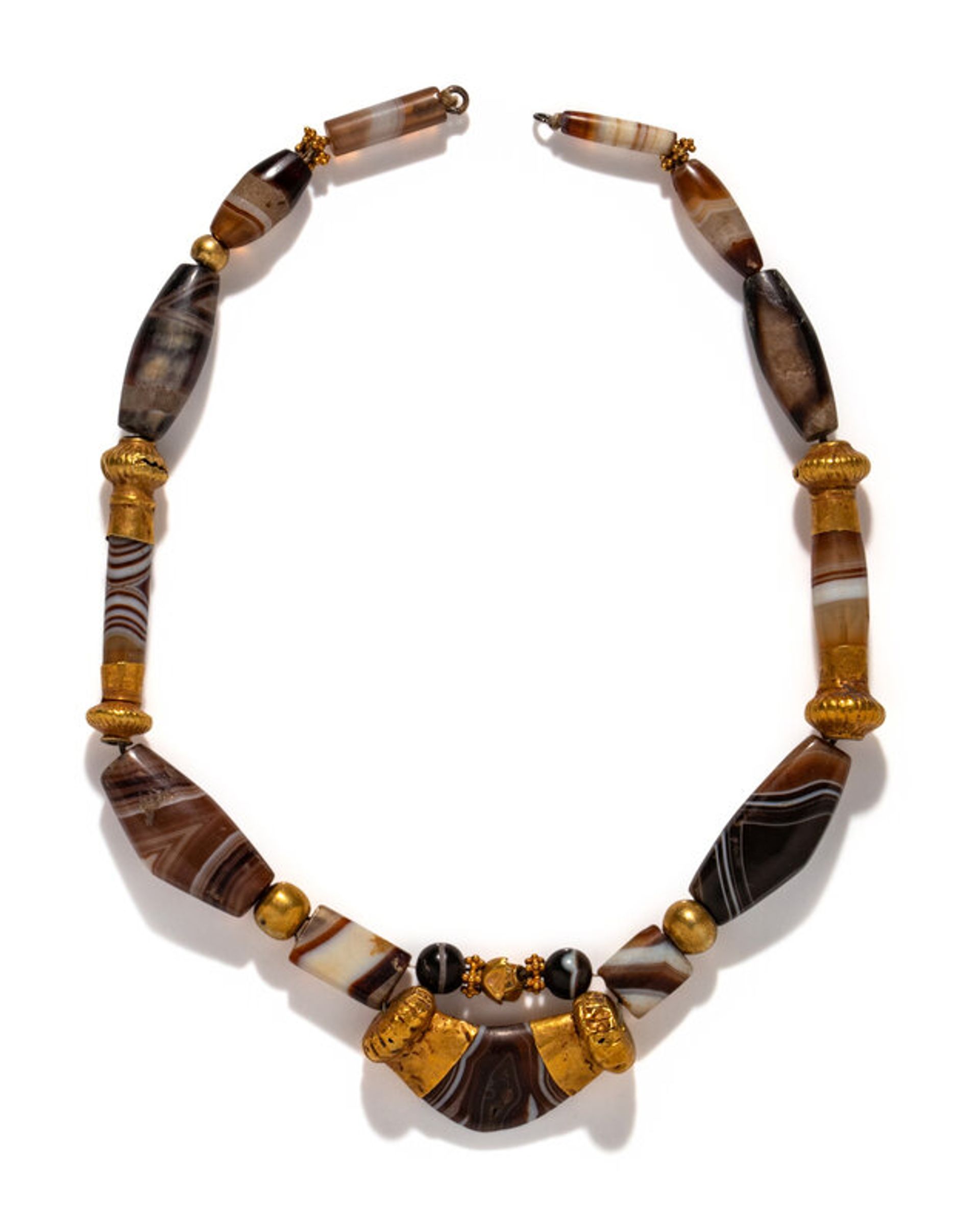 Lot 2 | A Western Asiatic Banded Agate and Gold Necklace | Estimate: $2,000 - 3,000