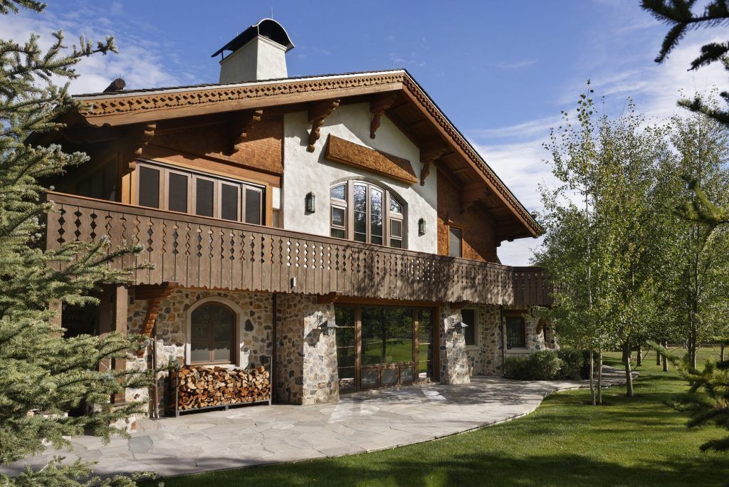 Taylor and Henry Estates Lead February Mountain Décor Auction