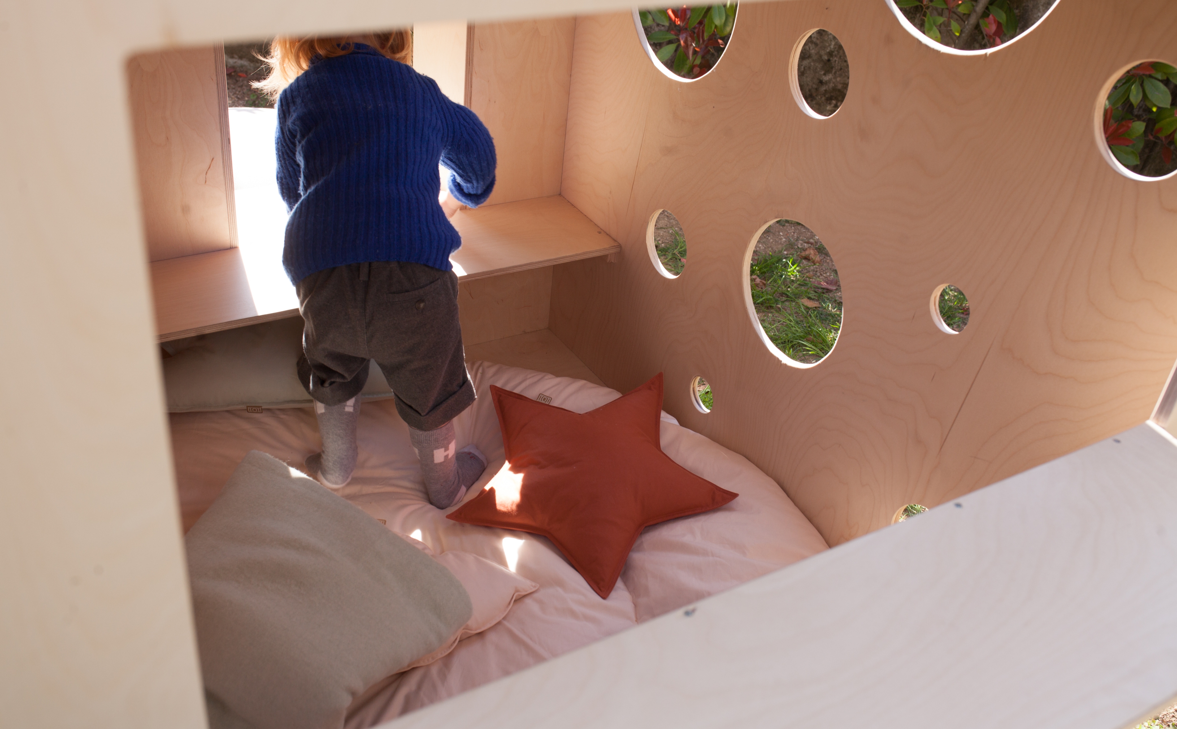 casetta in legno, Micro Architettura per Bambini, giardino e natura