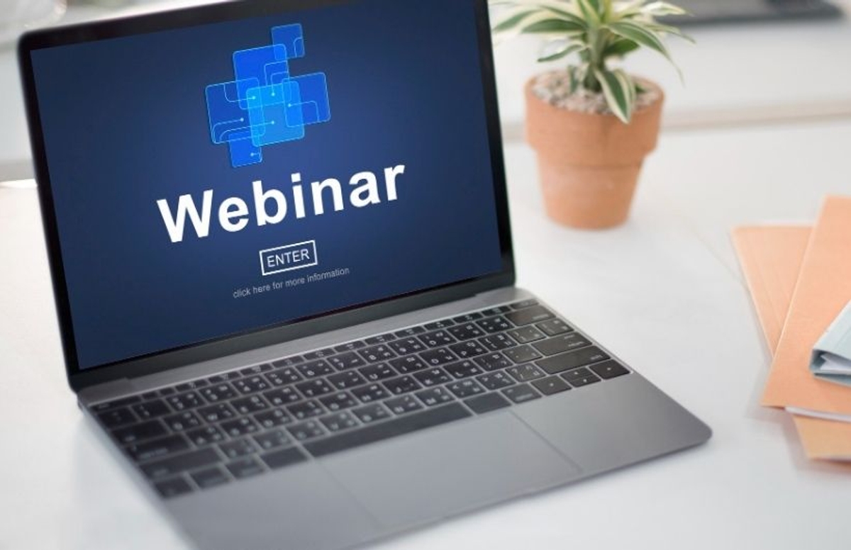webinar host