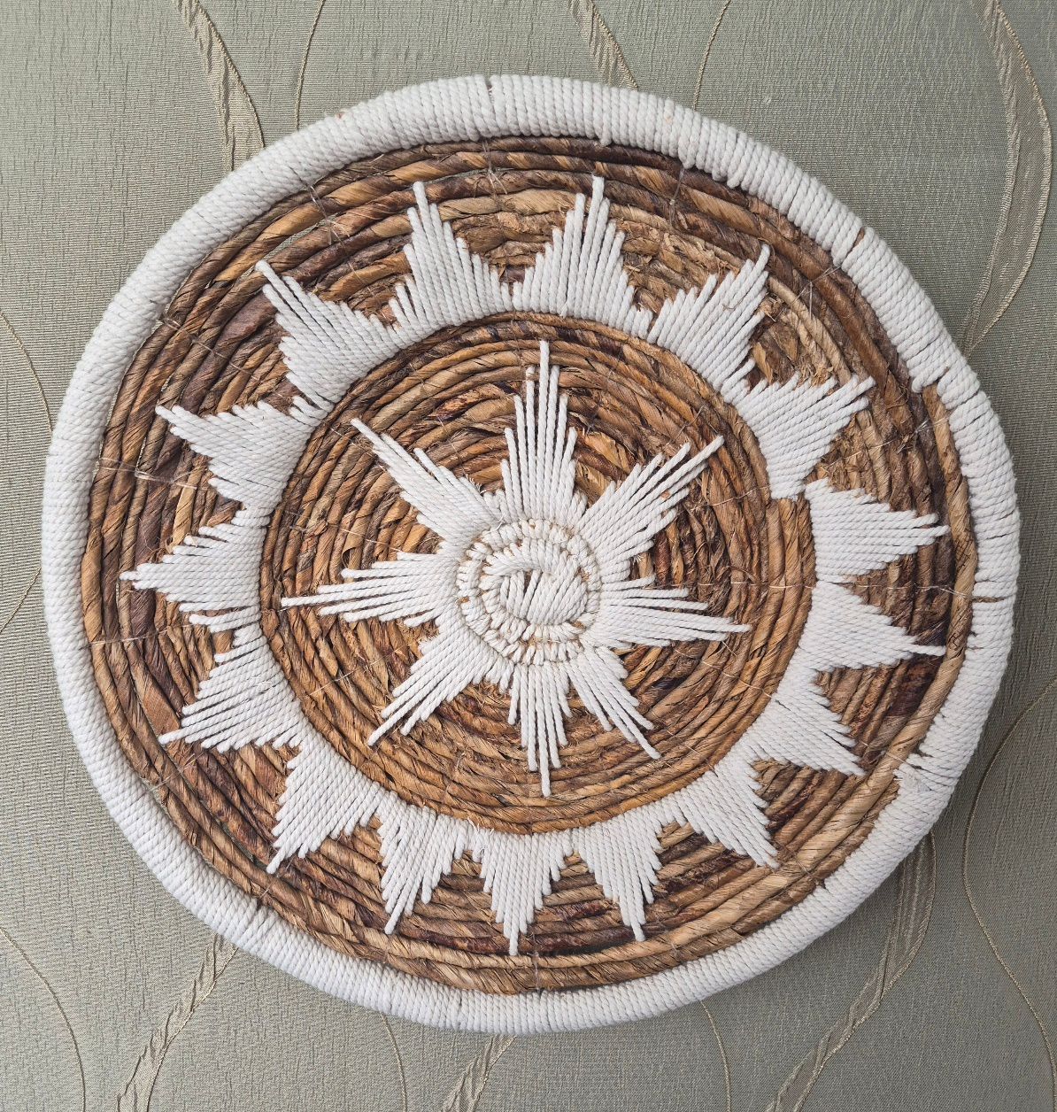 White & Natural Seagrass Wall Decor