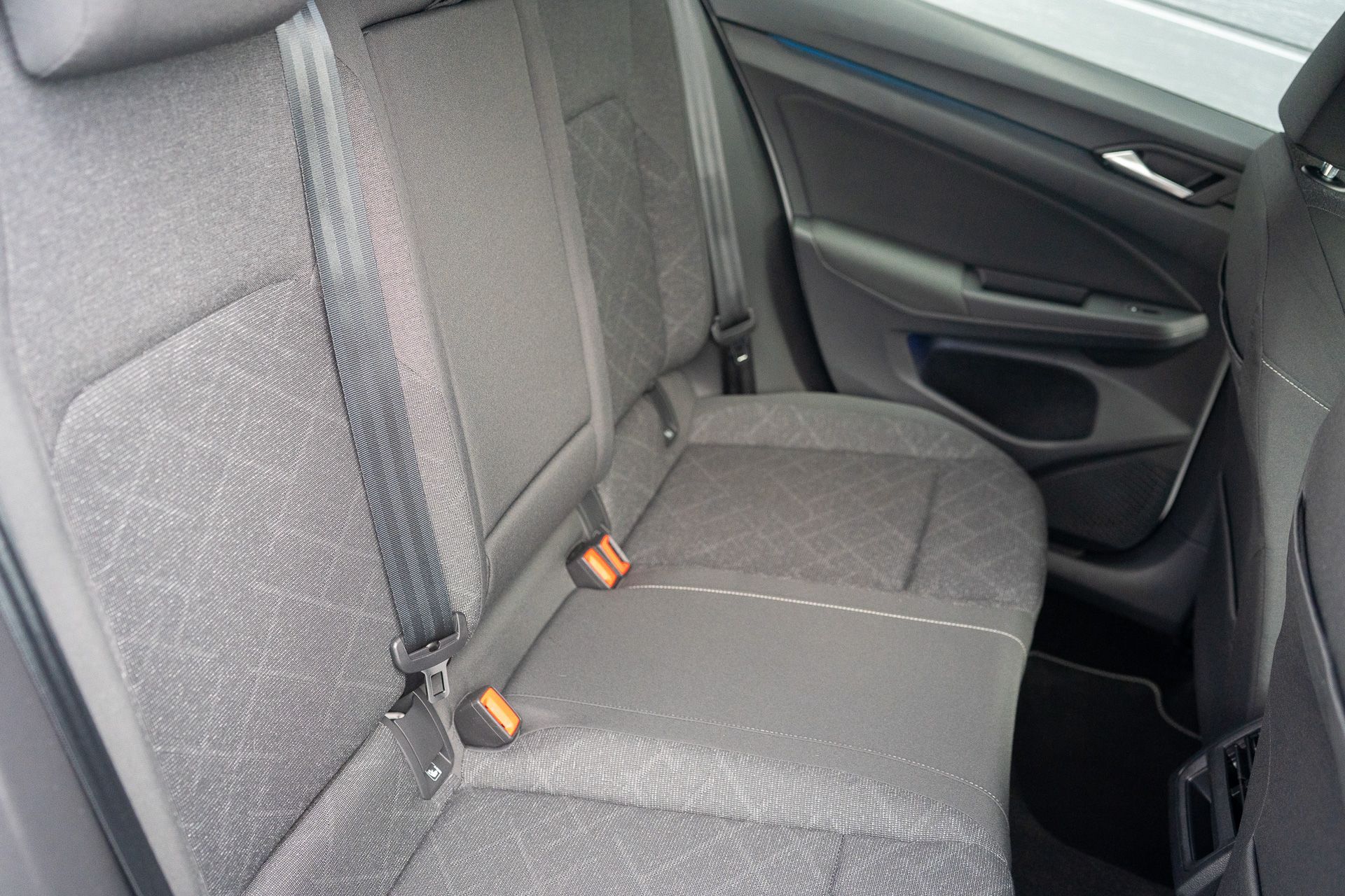 VW Golf 8 TDI interijer