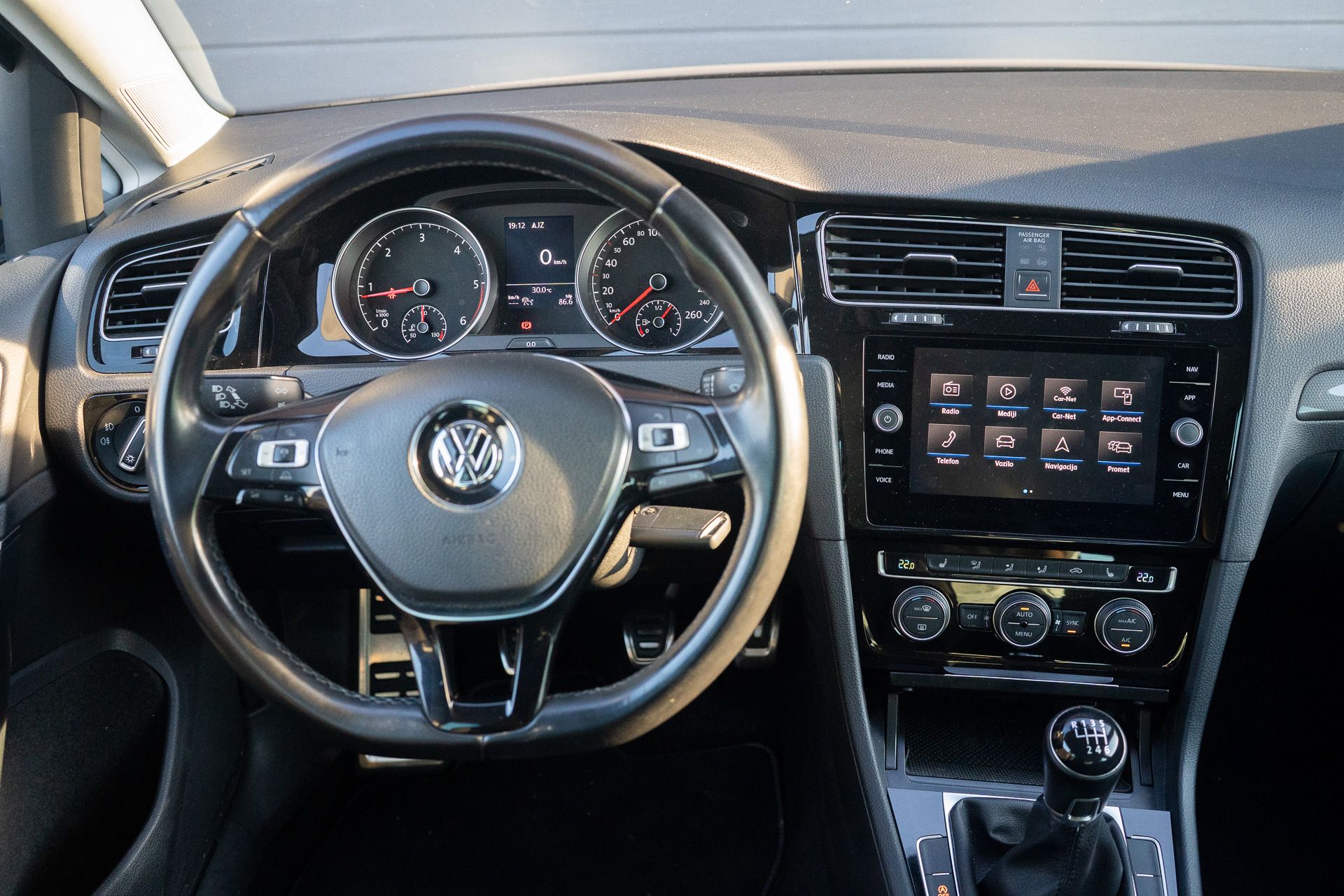 Golf 7.5 2.0 TDI ACC LED interijer