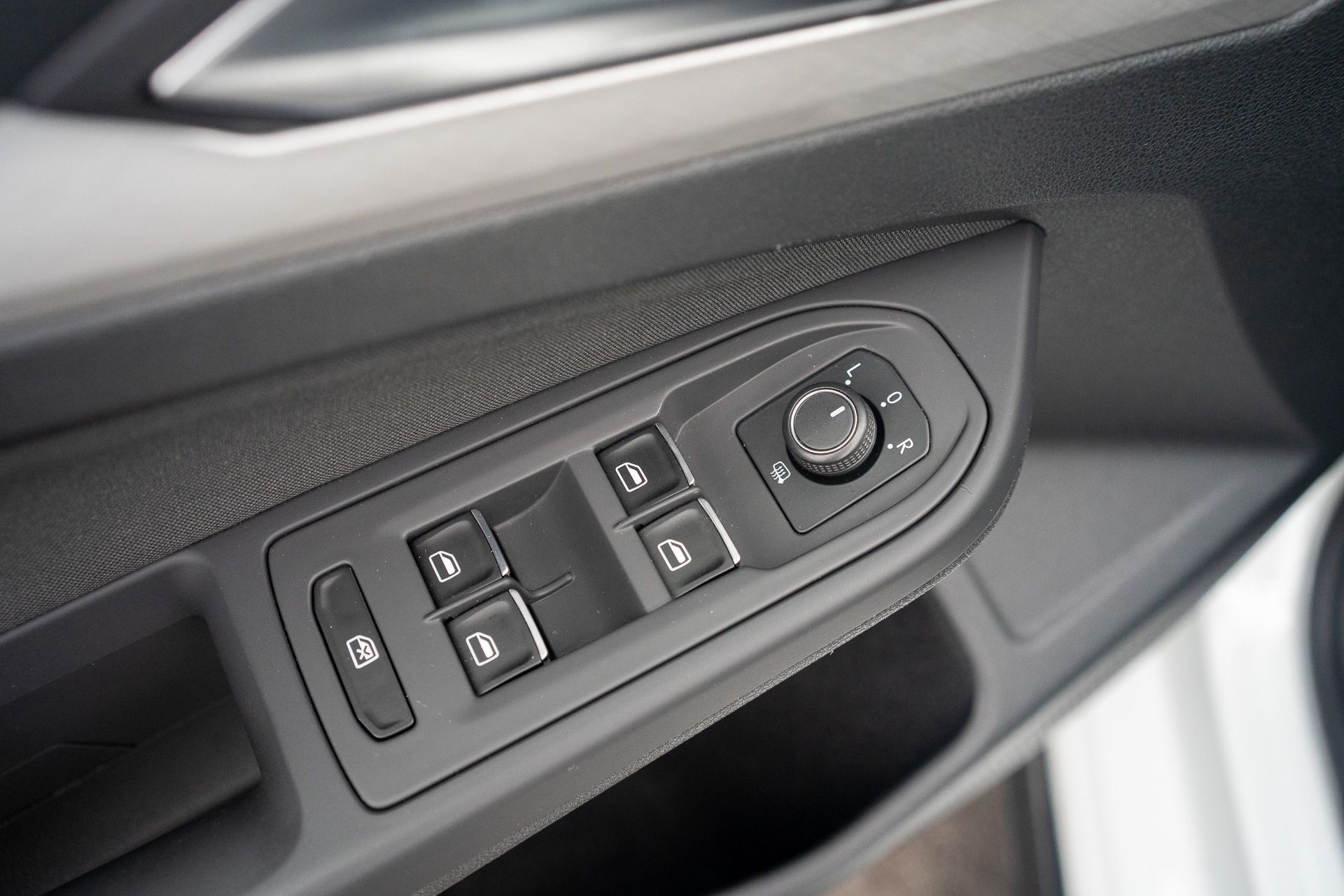 VW Golf 8 TDI interijer