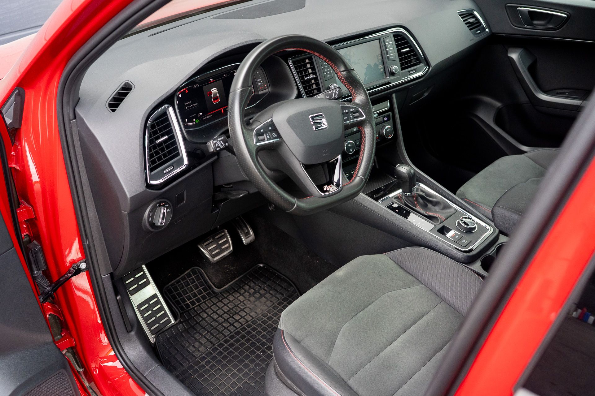 Seat Ateca 2.0 TDI FR DSG vozačeva strana
