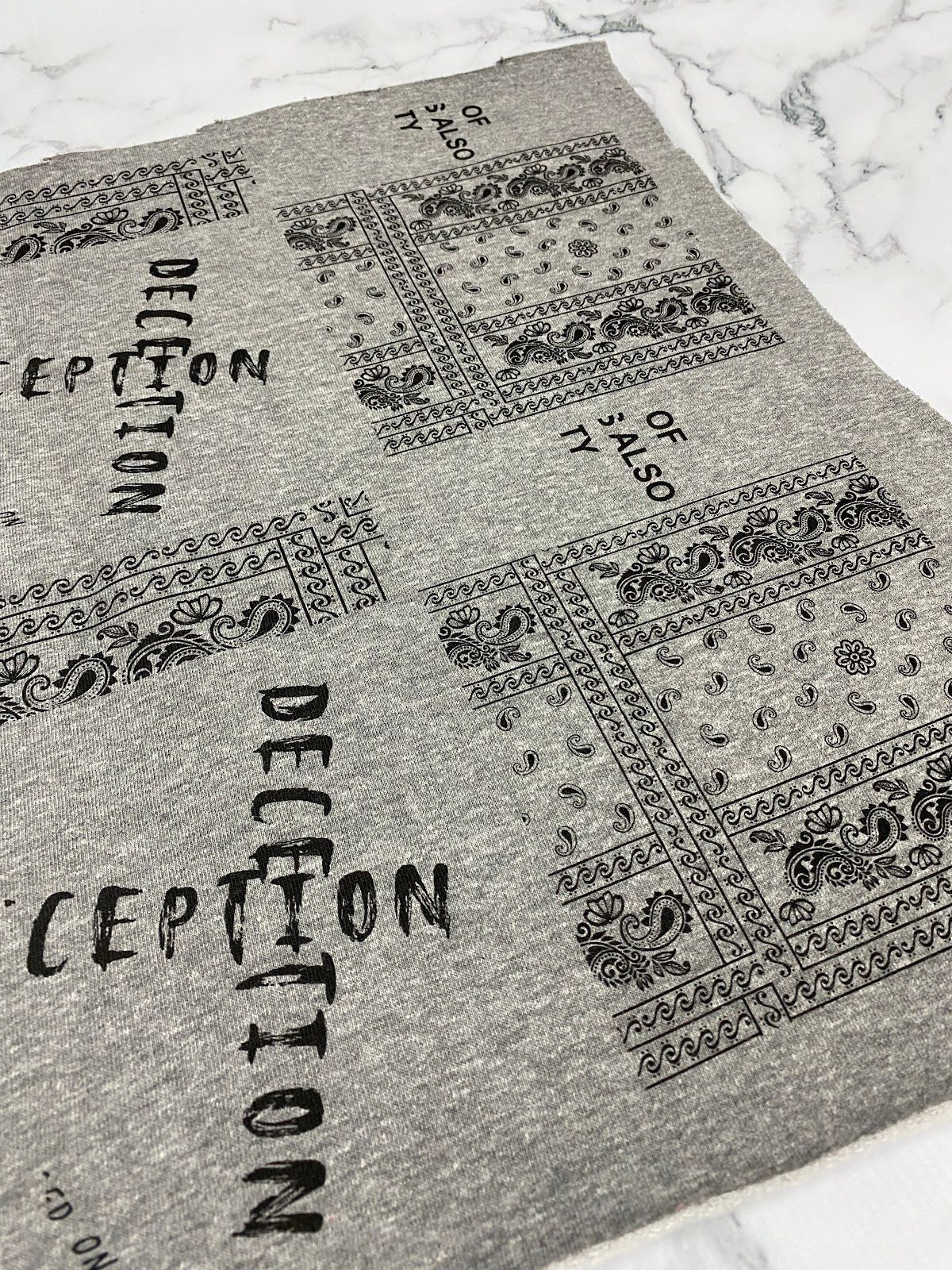 DECEPTION — estampado JJTEX