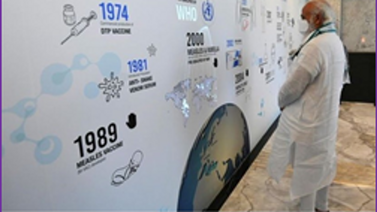 PM Modi visits Vaccine facilities